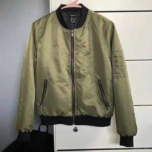 Forever 21 Olive Green Padded Bomber Jacket
